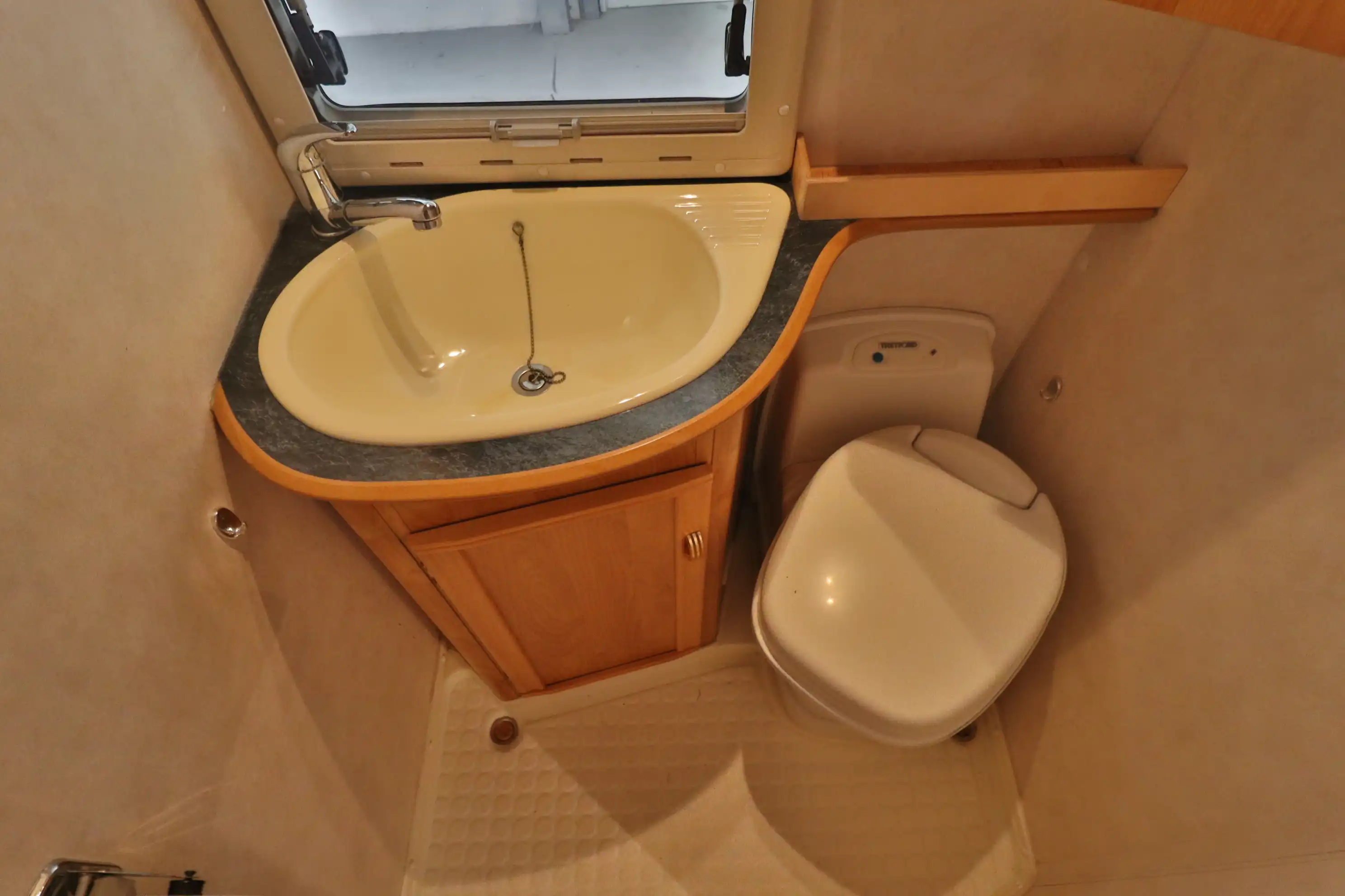 HYMER-ERIBA Future 430 T 
